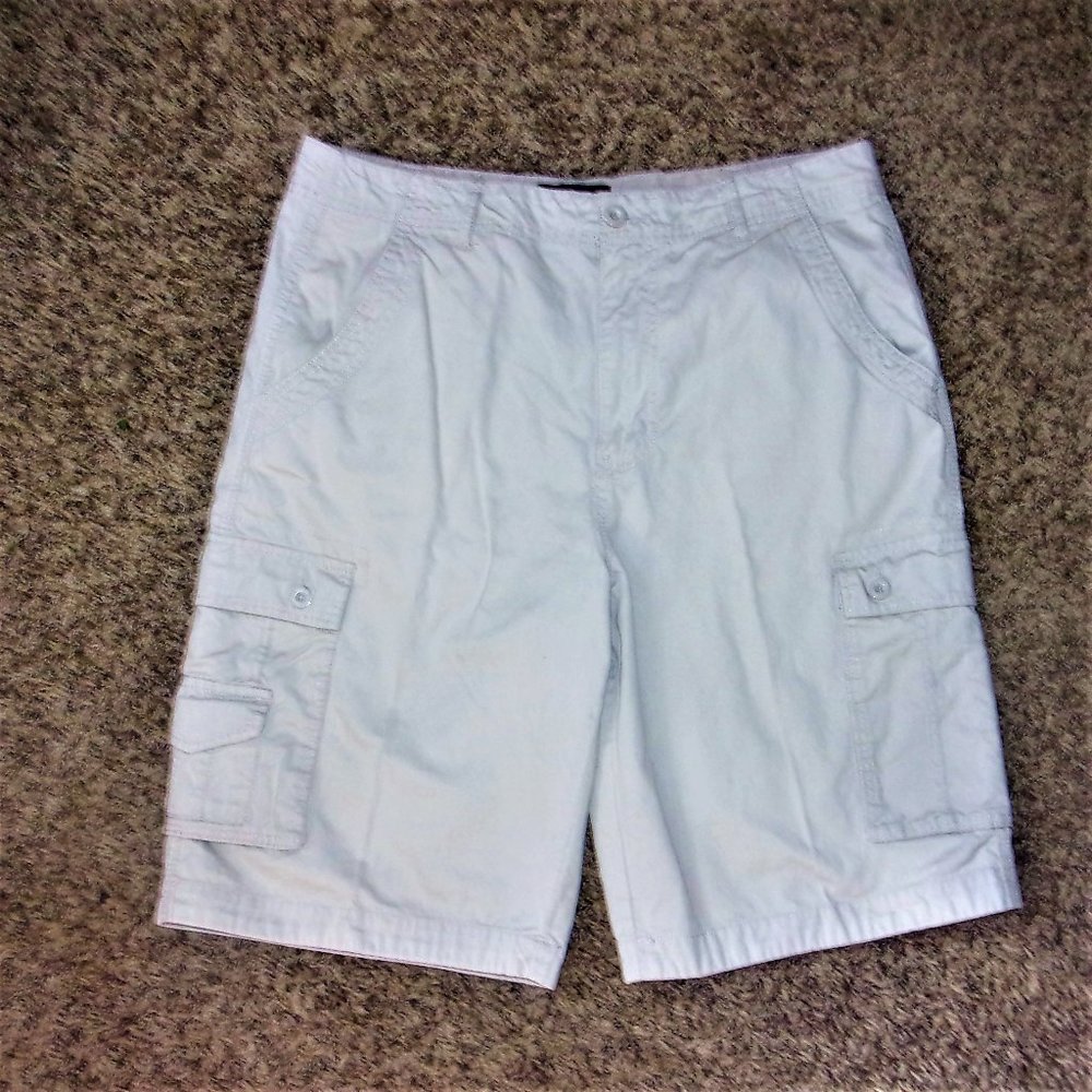 Mens' London Fog 100% Cotton Tan Twill Cargo Shorts 36.